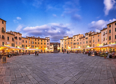 Piazza in Lucca
