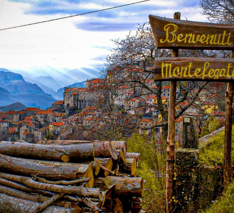 Montefegatesi bergdorp